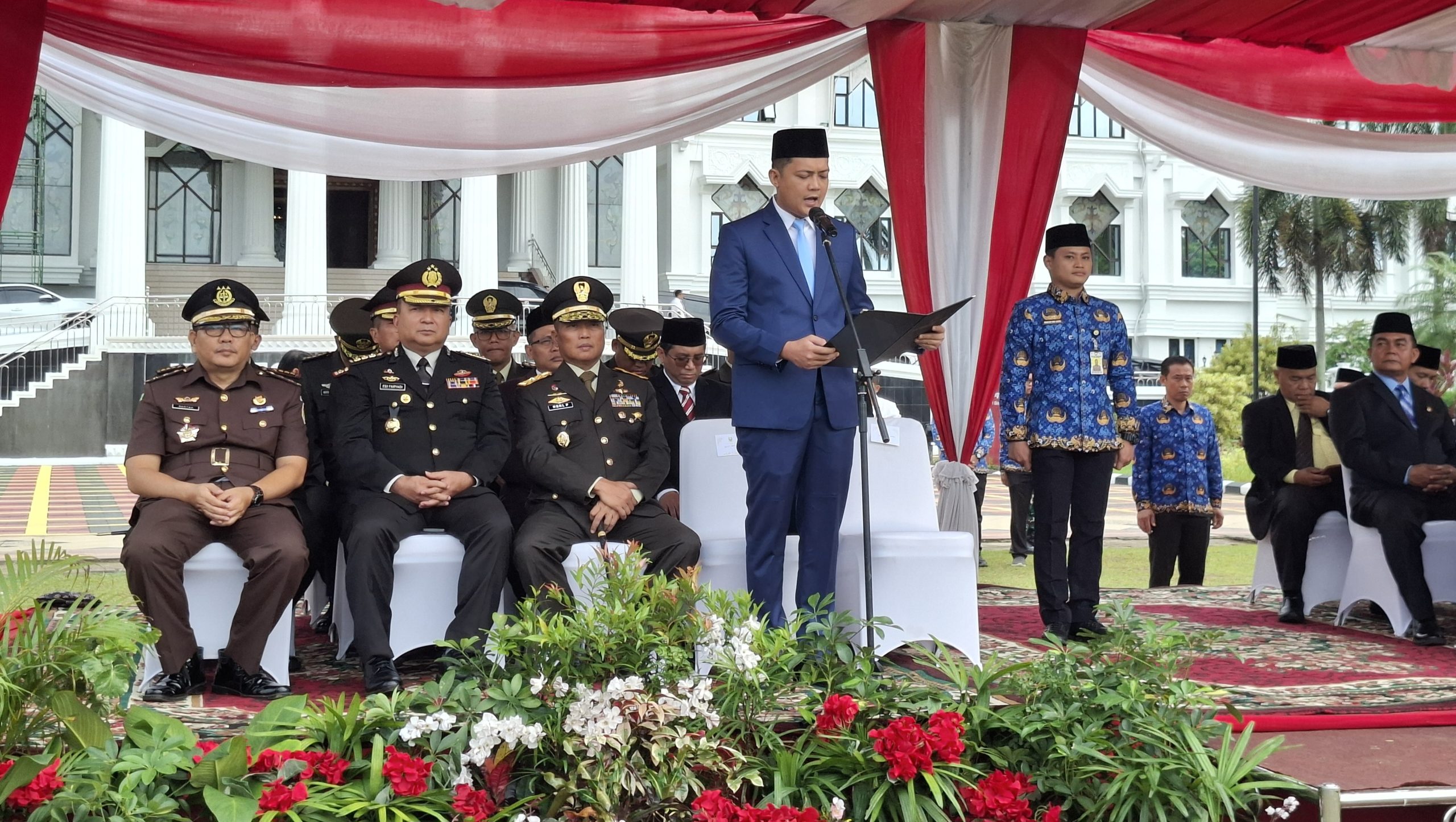 Ketua DPRD Provinsi Jambi, M Hafiz Fattah membacakan Ikrar Kesaktian Pancasila