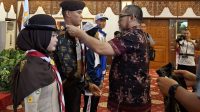20251030_203325 Sekretaris Daerah Provinsi Jambi, Sudirman melepas kontingen POPNAS, PEPAPERNAS, dan Peransaka