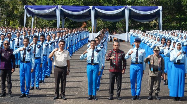 Gubernur Jambi Al Haris kukuhkan siswa baru angkatan XXXll SMAN Titian Teras