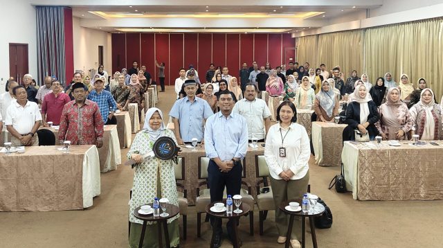 Anggota DPR RI, Rocky Candra sosialisasi dan pembinaan kelompok masyarakat Kota Jambi dalan upaya melestarikan lingkungan