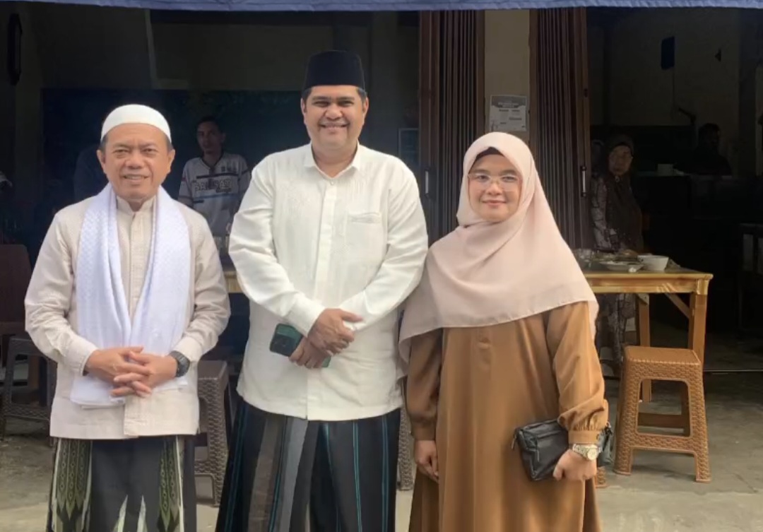 Gubernur Jambi, Al Haris bersama Direktur Operasional Bank Jambi, Zulfikar 