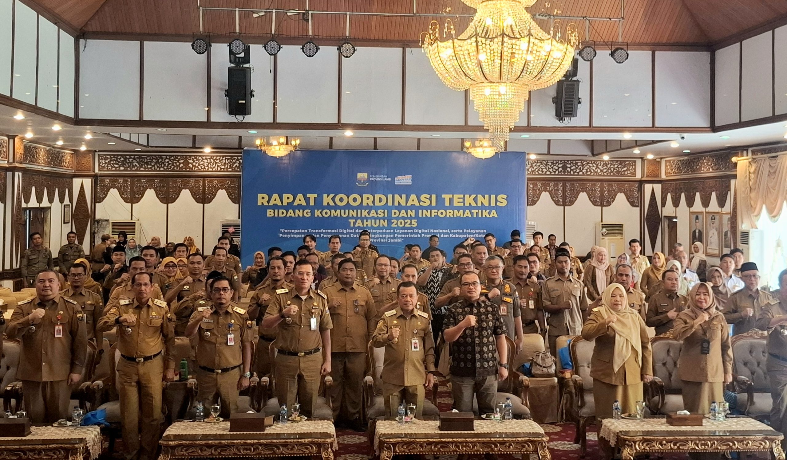 Gubernur Jambi Al Haris membuka rakornis Kominfo se-Provinsi Jambi