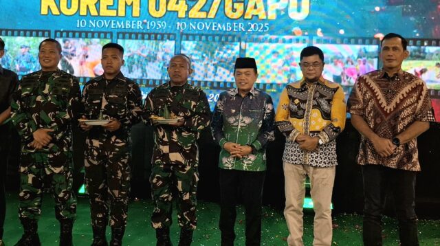 Gubernur Jambi Al Haris menghadiri acara syukuran HUT ke-66 Korem 042/Garuda Putih