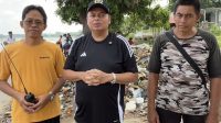 Ketua DPRD Kota Jambi, Kemas Faried Alfarelly turun langsung meninjau penumpukan sampah di kawasan wisata Danau Sipi