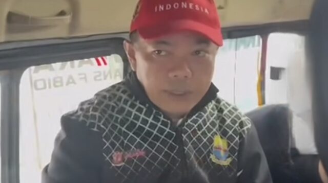 Gubernur Jambi Al Haris naik angkot listrik Trans Bahagia