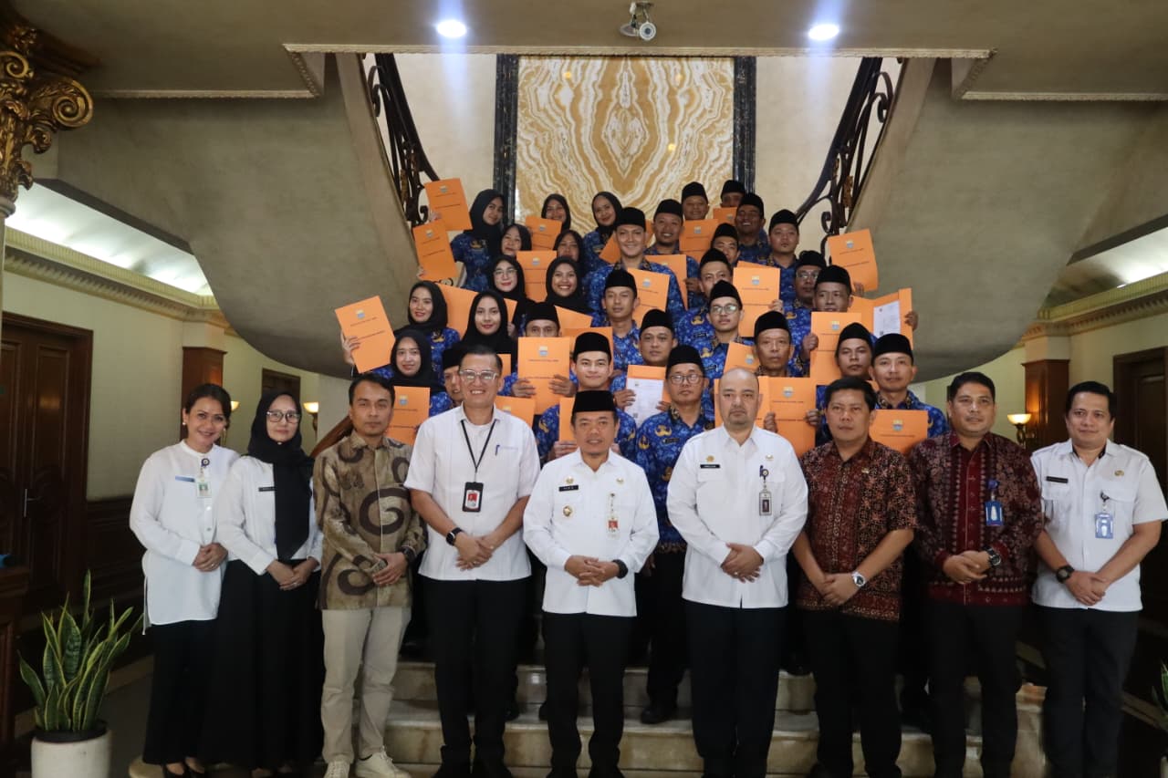 Gubernur Jambi, Al Haris bersama PPPK paruh waktu di Jakarta