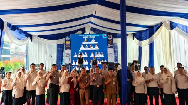 Pengukuhan Tim Pencegahan dan Penanganan Kekerasan di SMK N 2 Kota Jambi